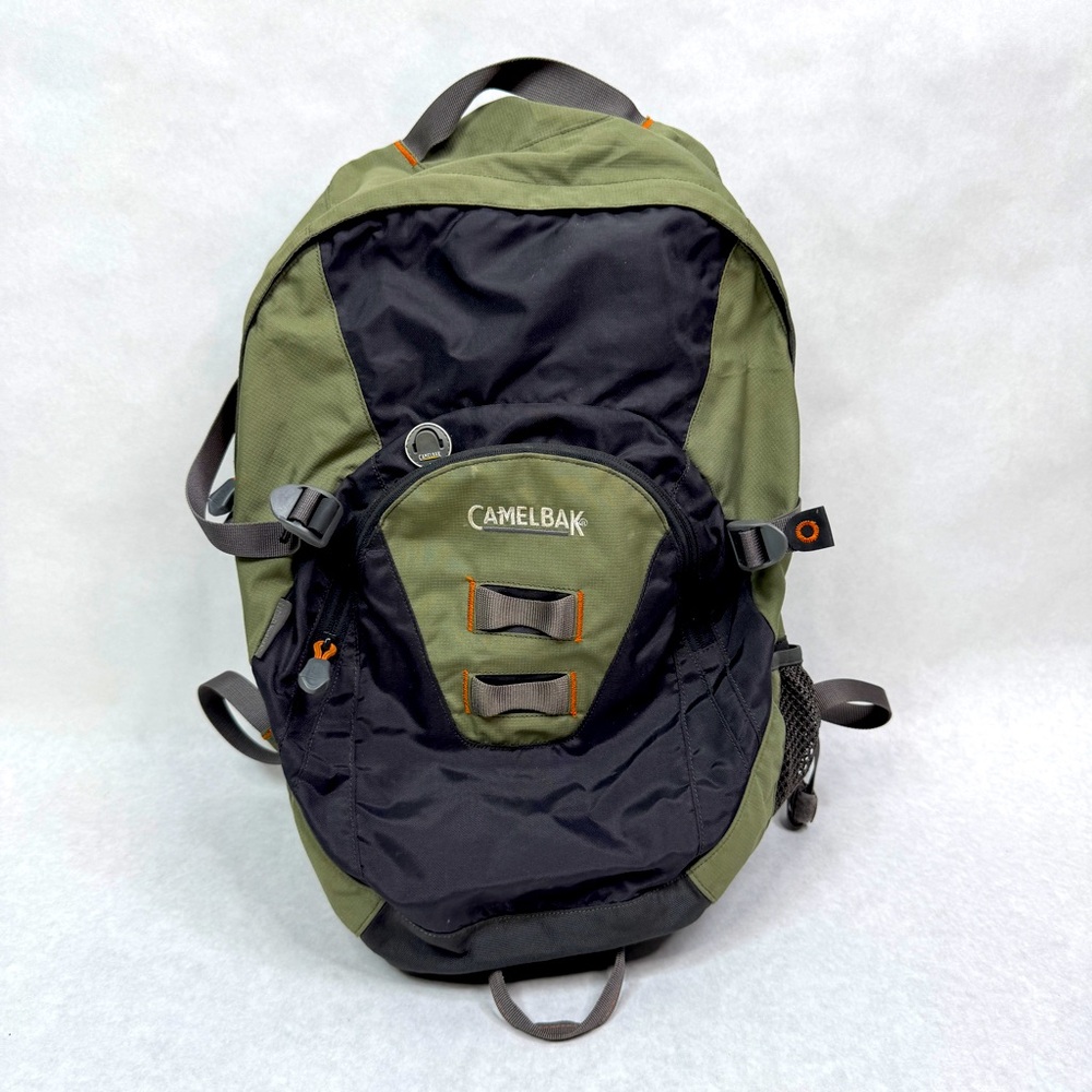 Camelbak Cloud Walker Hydration Pack Backpack - G… - image 1